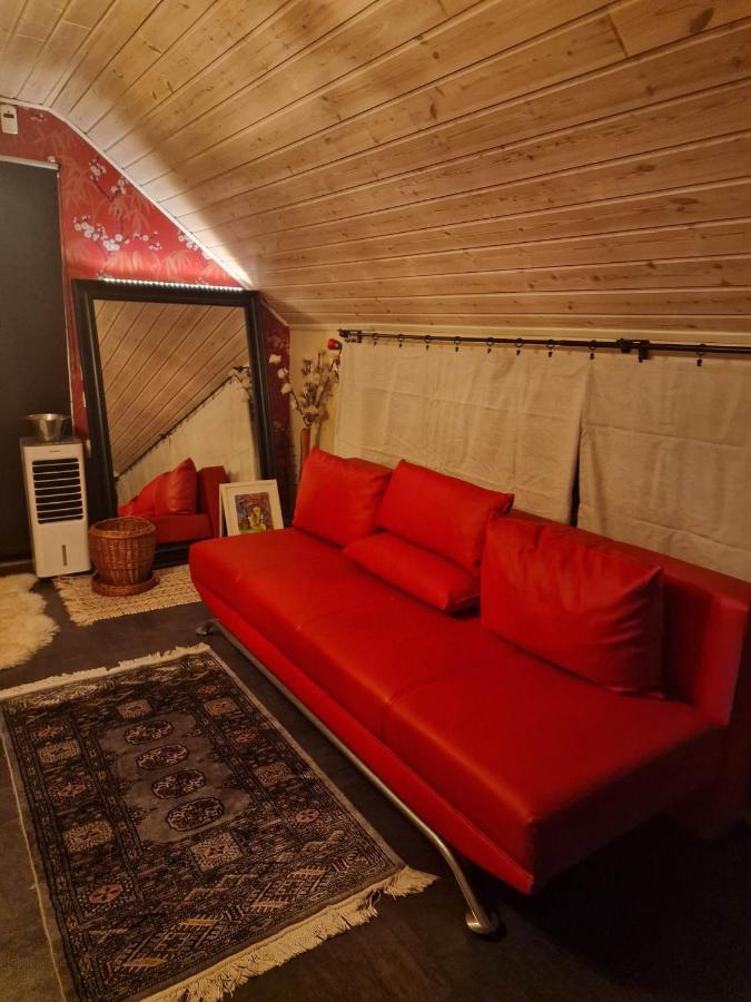 Charming Room With Big Bed Luleå Buitenkant foto