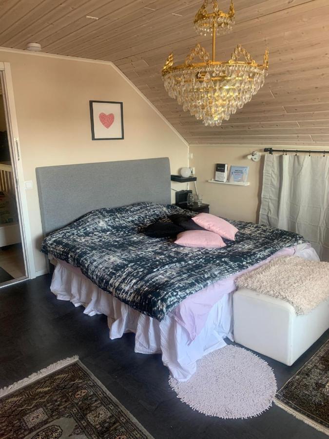 Charming Room With Big Bed Luleå Buitenkant foto